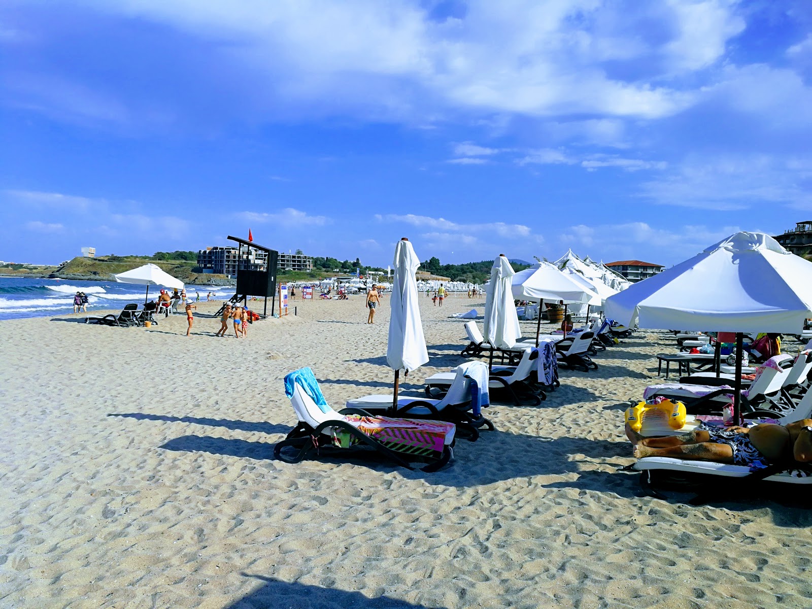 Fotografie cu Oasis beach - locul popular printre cunoscătorii de relaxare