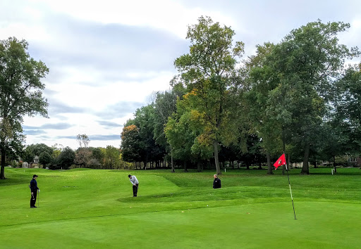 Golf Course «Tanglewood Golf Course», reviews and photos, 22805 Country Club Dr, South Lyon, MI 48178, USA