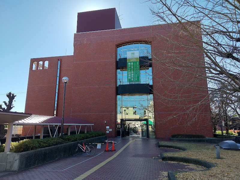 久留米市立中央図書館