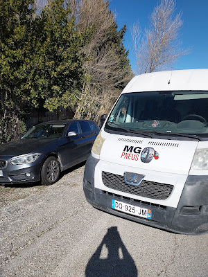 mg pneus à Rognonas