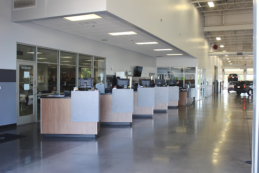 Car Dealer «Davis-Moore Chrysler Dodge Jeep Ram», reviews and photos, 7675 E Kellogg Dr, Wichita, KS 67207, USA