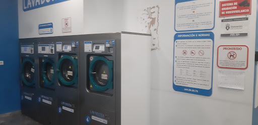 Lavanderia autoservicio auga&xabonsigueiro en Sigüeiro, A Coruña