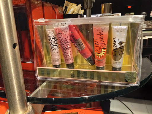 Grocery Store «Victoria Grocery», reviews and photos, 1416 W 49th St, Hialeah, FL 33012, USA