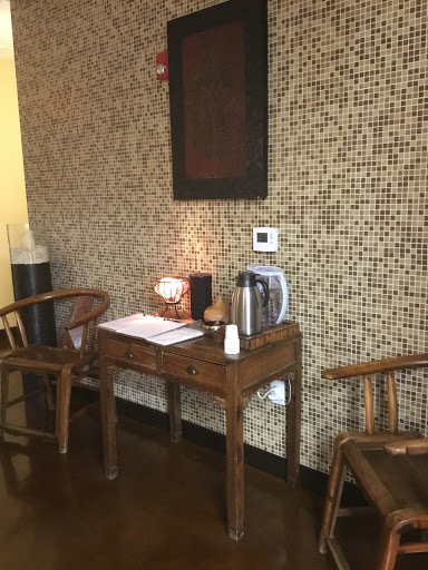 Beauty School «Aveda Institute Columbus - Gateway Campus», reviews and photos, 1581 N High St, Columbus, OH 43201, USA