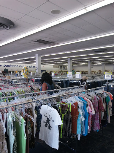 Thrift Store «Goodwill Colonial Heights Retail Store», reviews and photos