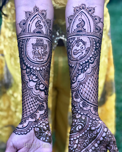 Explore small tattoo ideas shoulder, creative tattoo ideas in Houston, available at Paisleys and Swirls - Henna Artist in Houston