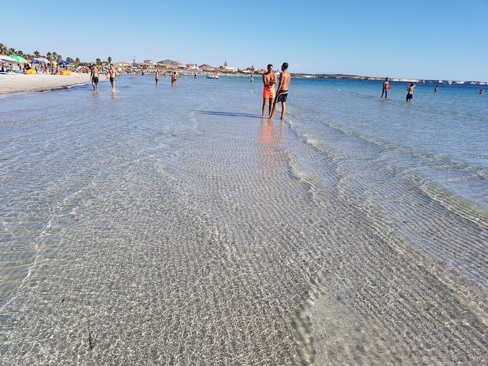 Spiaggia Di Putzu Idu'in fotoğrafı - rahatlamayı sevenler arasında popüler bir yer