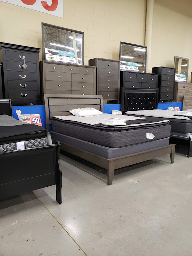 Furniture Store «American Freight Furniture and Mattress», reviews and photos, 3939 Forsyth Rd, Winter Park, FL 32792, USA