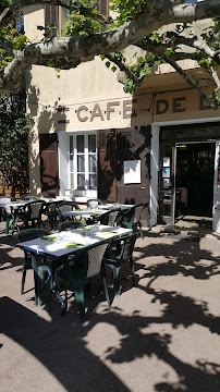 Atmosphère du Restaurant Bar de la Gare à La Crau - n°10