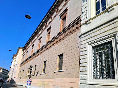 Palazzo Fodri Corso Giacomo Matteotti, 17, 26100 Cremona CR, Italia