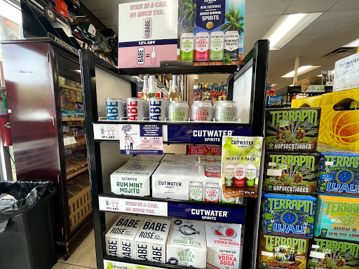 Beer Store «Downstairs Market», reviews and photos, 5885 Ponce De Leon Blvd, Coral Gables, FL 33146, USA