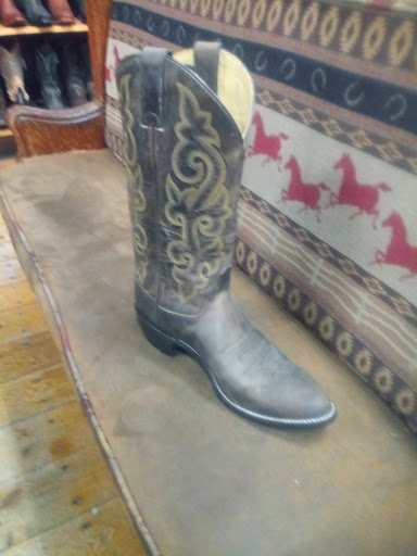 Western Apparel Store «Country General Store», reviews and photos, 6279 Van Nuys Blvd, Van Nuys, CA 91401, USA