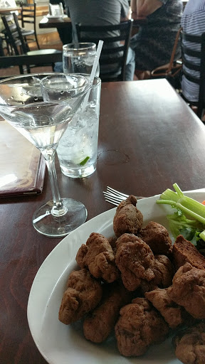 American Restaurant «The Waters Edge Lighthouse», reviews and photos, 2 Freemans Bridge Rd, Glenville, NY 12302, USA