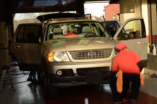 Car Wash «The Finish Line Car Wash», reviews and photos, 2900 Bee Cave Rd, Austin, TX 78746, USA