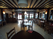 Atmosphère du Restaurant français Restaurant auberge du lac à Marcilly-sur-Tille - n°1