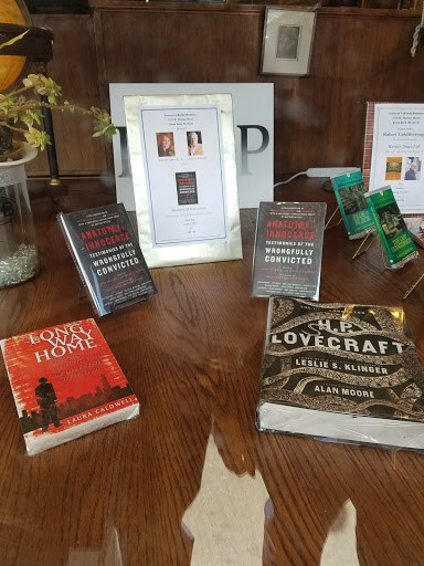 Book Store «Centuries & Sleuths Bookstore», reviews and photos, 7419 Madison St, Forest Park, IL 60130, USA