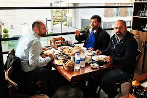 Yeniler Kasap Izgara Restaurant - İstanbul image