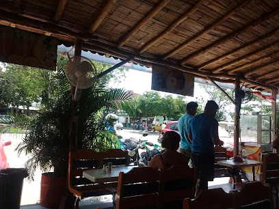 Restaurante DELICIAS DE ARMERO GUAYABAL - Via Principal Guayabal, Guayabal, Armero, Tolima, Colombia
