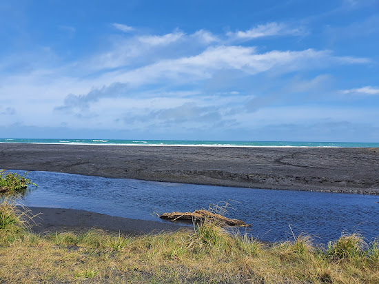 Ruapuke Beach