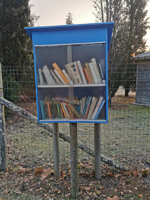 Boîte à livres à Arès