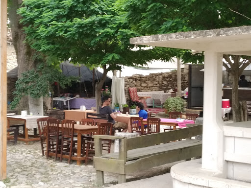 Badan Teyzenin Yeri Bazlama İle Çay Keyfi