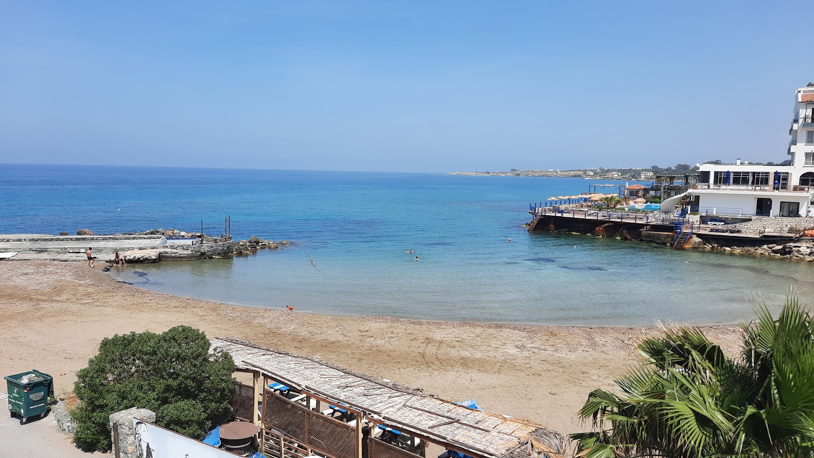 Photo de Eden Beach avec un rivage droit