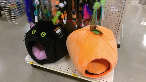 Pet Supply Store «PetSmart», reviews and photos, 2102 W Union Blvd #22A, Bethlehem, PA 18018, USA