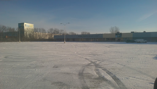 Shopping Mall «El Mercadito Mall», reviews and photos, 8011 E Washington St, Indianapolis, IN 46219, USA