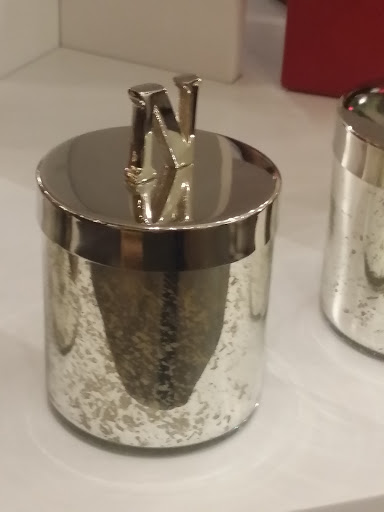 Furniture Store «Pottery Barn», reviews and photos, 1415 4th St, Santa Monica, CA 90401, USA