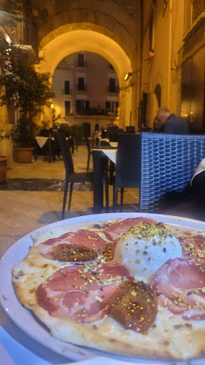 Senso Unico | Bistrot - Pizzeria - Bar in Alberobello, Città Metropolitana di Bari