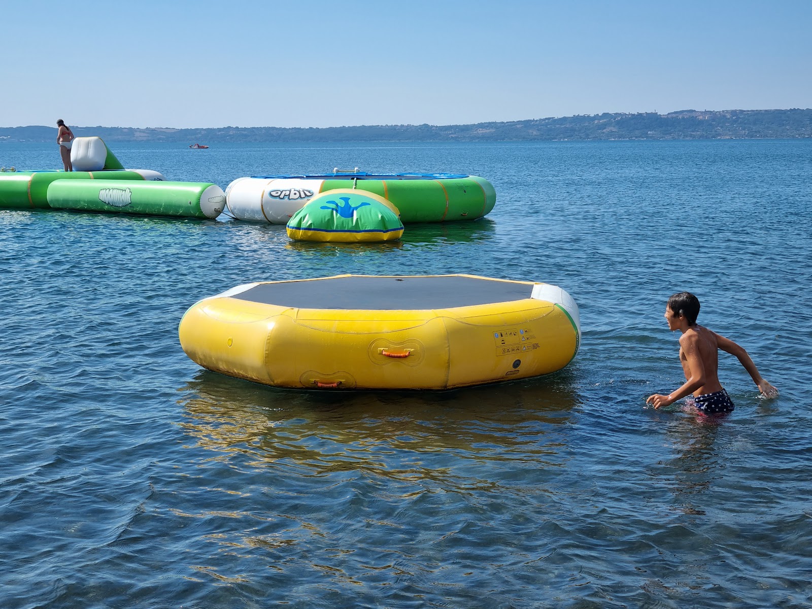 Trevignano Romano Beach'in fotoğrafı - rahatlamayı sevenler arasında popüler bir yer