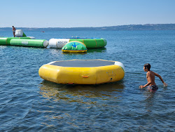 Trevignano Romano Beach'in fotoğrafı - rahatlamayı sevenler arasında popüler bir yer