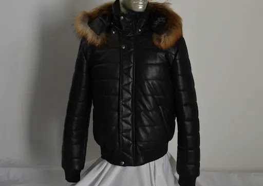 Leather Coats Store «SUNSET LEATHER», reviews and photos, 101 Airport Rd, Hartford, CT 06114, USA