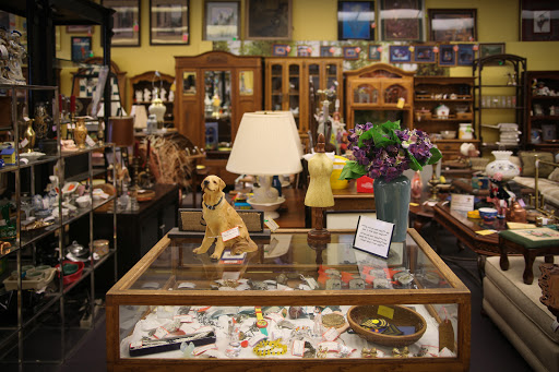 Used Furniture Store «New & Again Consignment Furniture Gallery», reviews and photos, 210 S School St, Lodi, CA 95240, USA