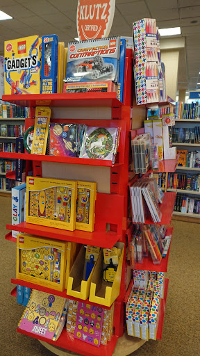 Book Store «Barnes & Noble», reviews and photos, 4020 Sharon Rd, Charlotte, NC 28211, USA