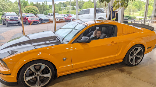 Used Car Dealer «44 Auto Mart - Elizabethtown», reviews and photos, 1403 N Dixie Hwy, Elizabethtown, KY 42701, USA