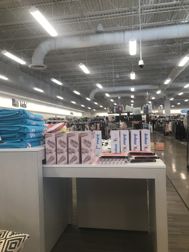 Department Store «Nordstrom Rack Shelbyville Road Plaza», reviews and photos, 4600 Shelbyville Rd, Louisville, KY 40207, USA