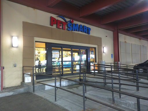 Pet Supply Store «PetSmart», reviews and photos, 215 Needham St, Newton, MA 02464, USA