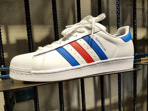 Shoe Store «Adidas Originals», reviews and photos, 8009 Melrose Ave, Los Angeles, CA 90046, USA