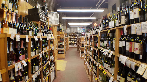 Liquor Store «Beverage Warehouse», reviews and photos, 1 East St, Winooski, VT 05404, USA