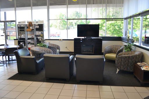 Car Dealer «Jack Schmitt Ford Lincoln», reviews and photos, 1820 Vandalia St, Collinsville, IL 62234, USA