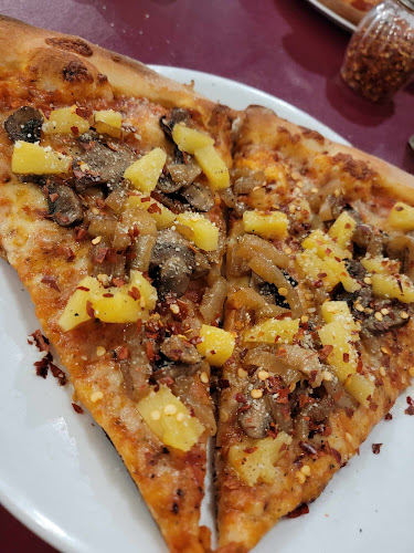 #11 best pizza place in Pittsburgh - Giorgio's Place