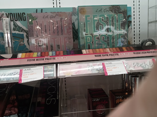 Beauty Salon «Ulta Beauty», reviews and photos, 4140 S Pulaski Rd, Chicago, IL 60632, USA