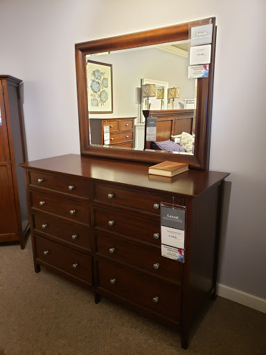 Furniture Store «Art Van Furniture - Dearborn», reviews and photos, 15701 Market Dr, Dearborn, MI 48126, USA