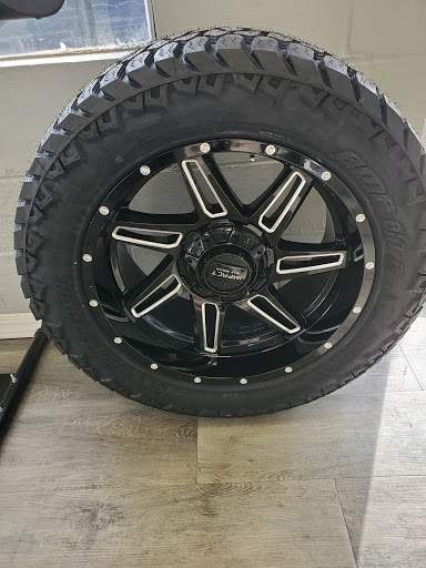 Used Car Dealer «Williams Auto Sales, LLC», reviews and photos, 1498 W Broad St, Cookeville, TN 38501, USA