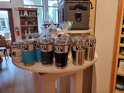 Kitchen Supply Store «Williams-Sonoma», reviews and photos, 13499 S Cleveland Ave #157, Fort Myers, FL 33907, USA