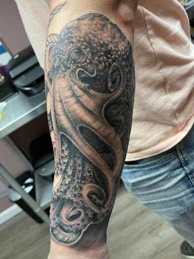 Explore tattoos ideas easy, creative tattoo ideas in Kenosha, available at Kenosha Tattoo Company
