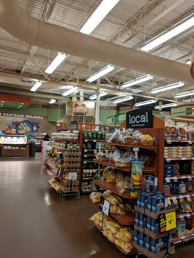 Grocery Store «Hannaford Supermarket», reviews and photos, 255 Warner Blvd, Taunton, MA 02780, USA