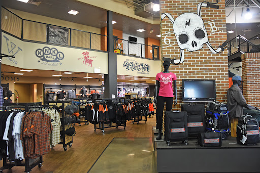 Motorcycle Dealer «Six Bends Harley-Davidson», reviews and photos, 9501 Thunder Rd, Fort Myers, FL 33913, USA