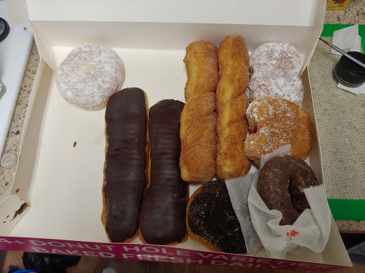 Coffee Shop «Daynight Donuts», reviews and photos, 2234 Fairgrounds Rd NE, Salem, OR 97301, USA